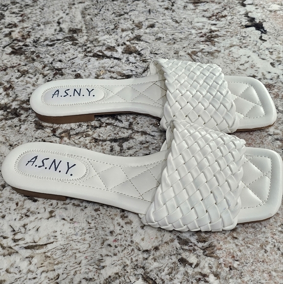 ASNY white Sandals - Picture 3 of 5